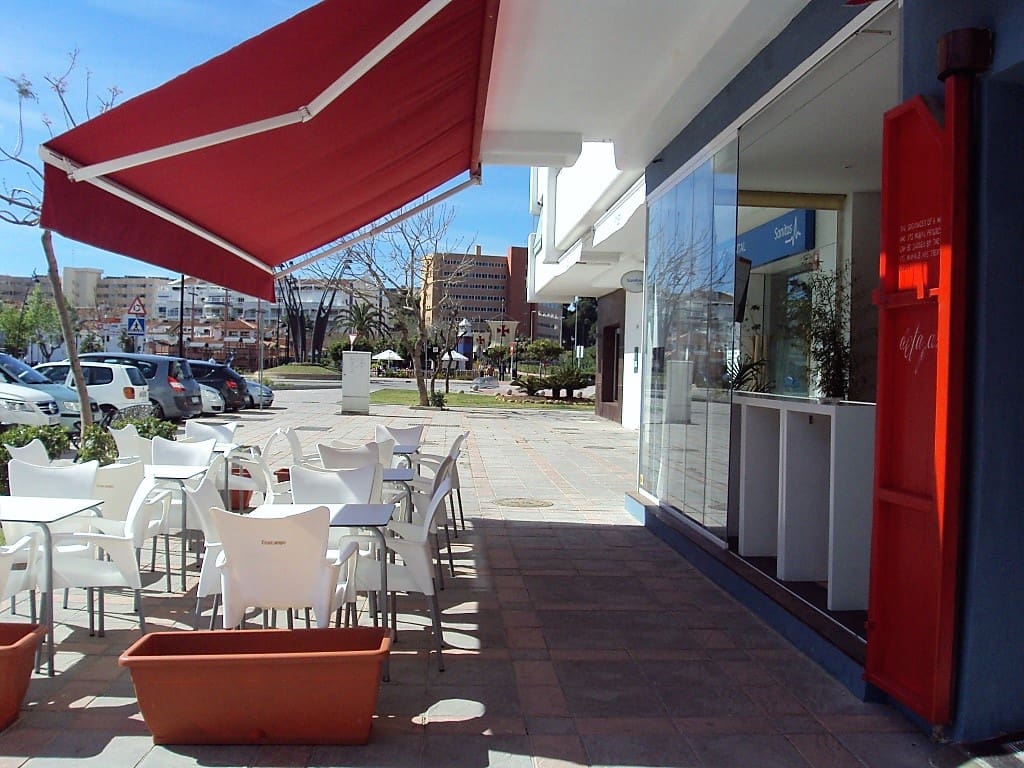 Restaurant/Bar for sale in Fuengirola - € 270,000 (Ref: 9428309)