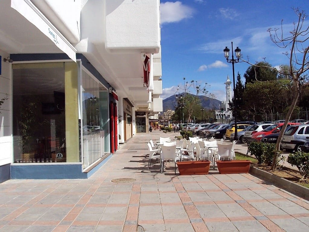 Restaurant/Bar for sale in Fuengirola - € 270,000 (Ref: 9428309)