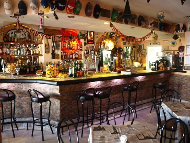Restaurant/bar te koop in Torremolinos - € 265.000 (Ref: 9428311)