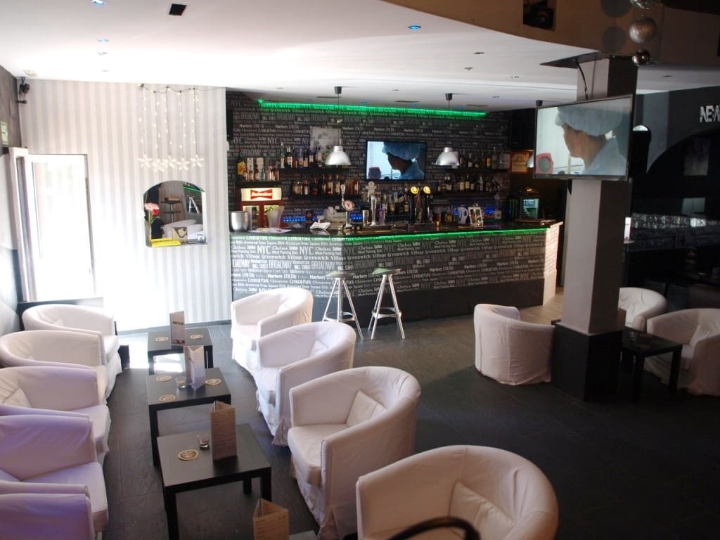 Restaurant/Bar for sale in Mijas Costa - € 255,000 (Ref: 9428315)