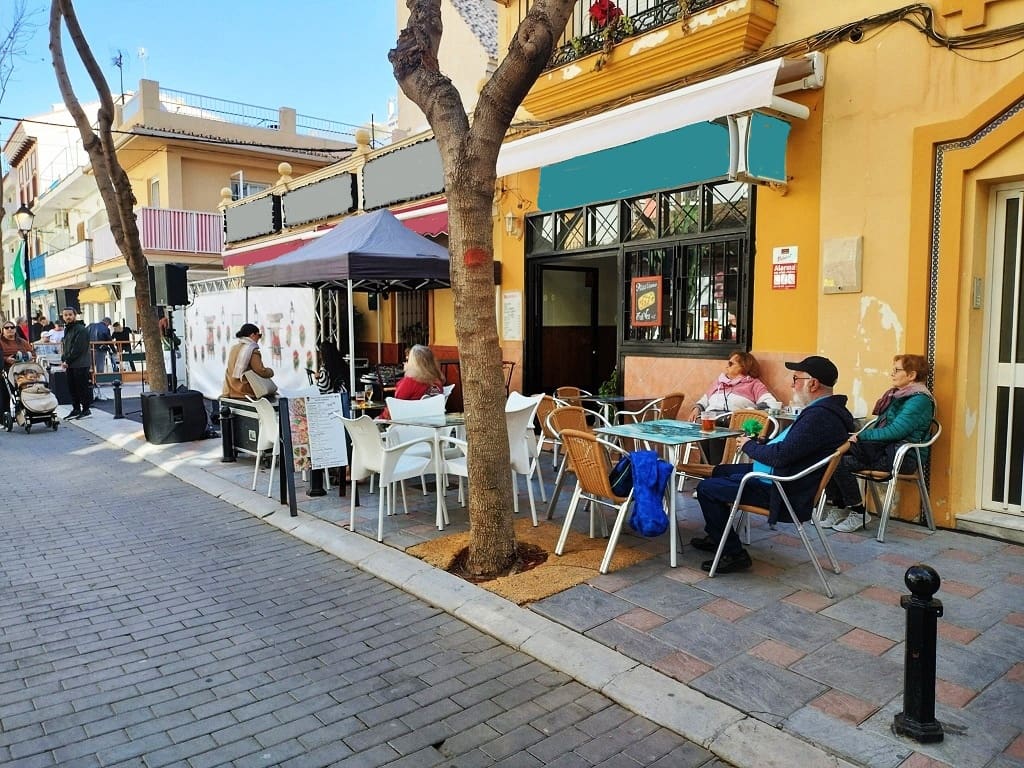 Restaurant/Bar for sale in Fuengirola - € 250,000 (Ref: 9428317)