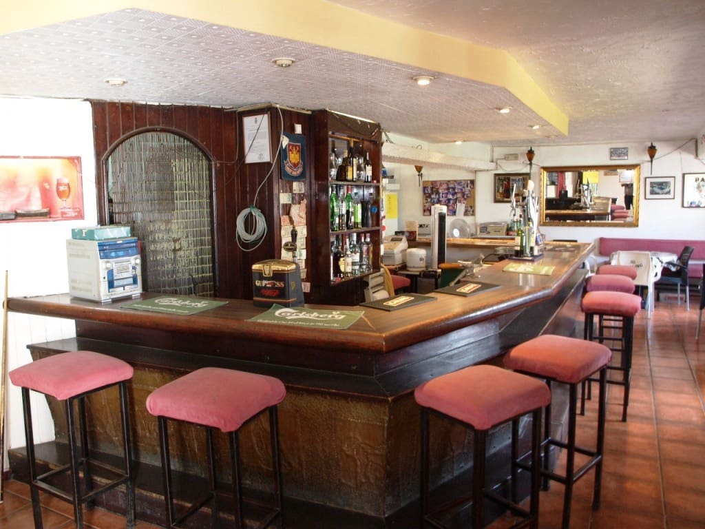 Restaurant/Bar for sale in Torremolinos - € 249,950 (Ref: 9428319)