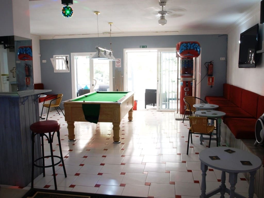 Restaurant/Bar for sale in Fuengirola - € 245,000 (Ref: 9428321)