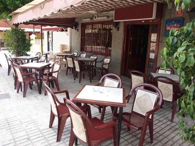 Restaurant/Bar for sale in Fuengirola - € 240,000 (Ref: 9428324)