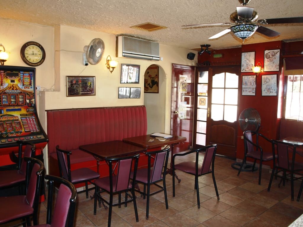 Restaurant/Bar for sale in Fuengirola - € 240,000 (Ref: 9428324)