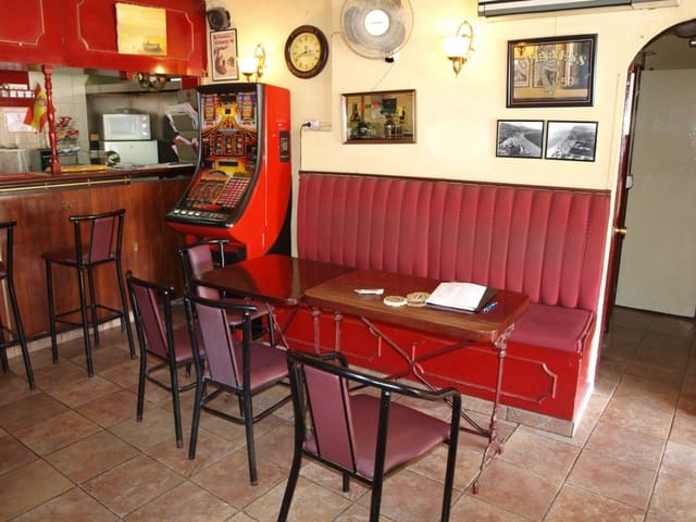 Restaurant/Bar for sale in Fuengirola - € 240,000 (Ref: 9428324)
