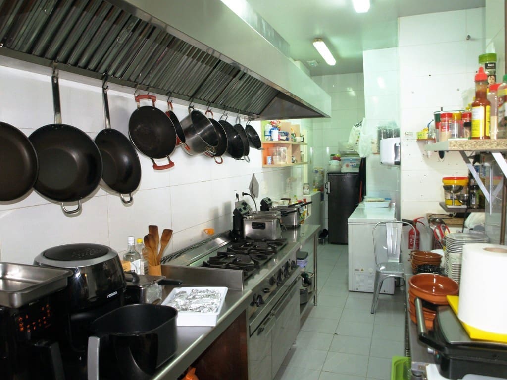 Restaurant/Bar for sale in Benalmadena - € 239,950 (Ref: 9428325)