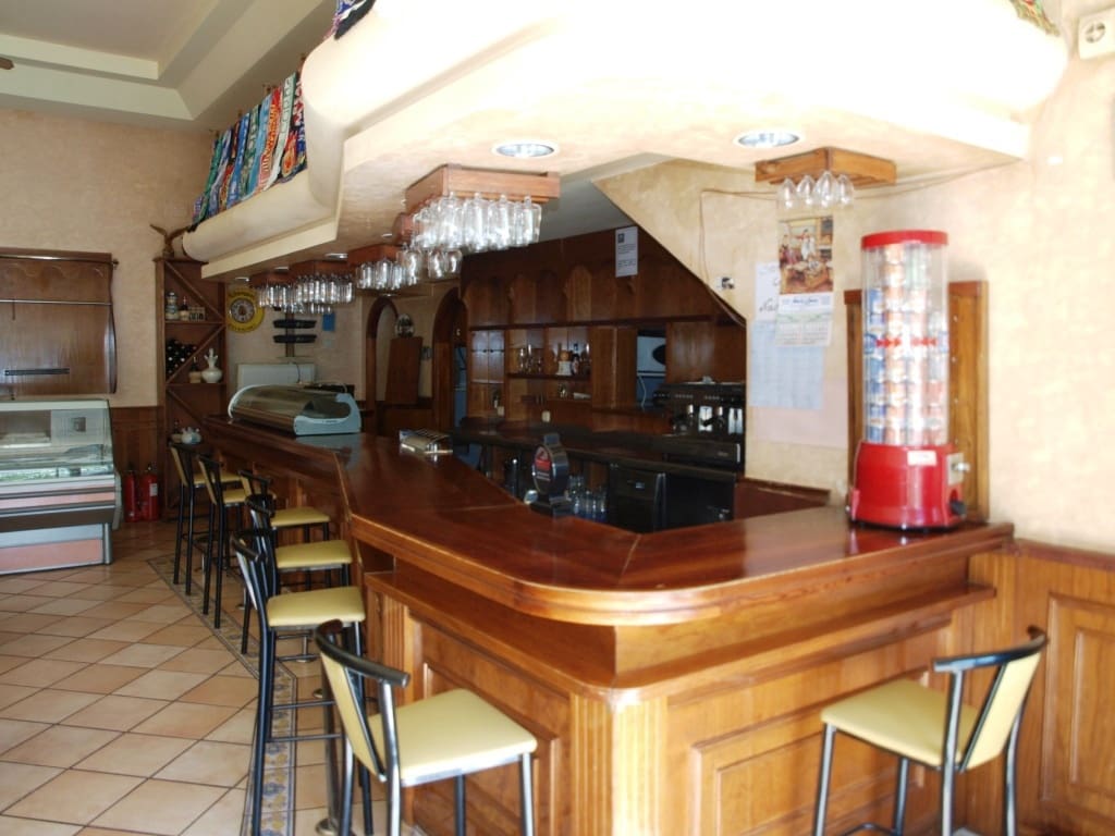 Restaurant/Bar for sale in Torremolinos - € 235,000 (Ref: 9428326)