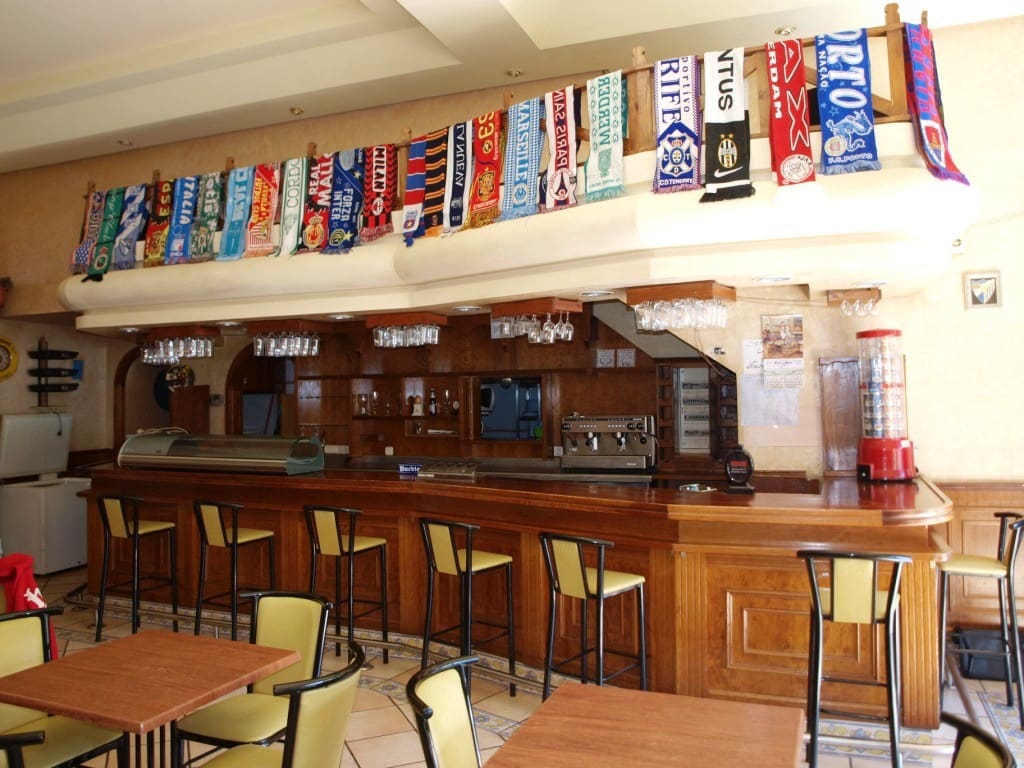 Restaurant/Bar for sale in Torremolinos - € 235,000 (Ref: 9428326)