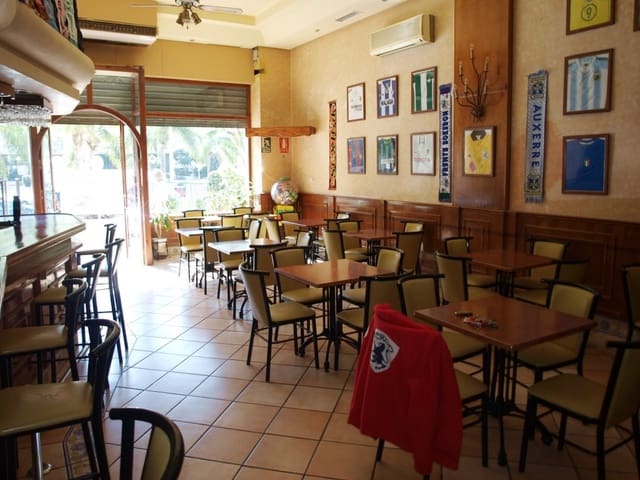 Restaurant/Bar for sale in Torremolinos - € 235,000 (Ref: 9428326)
