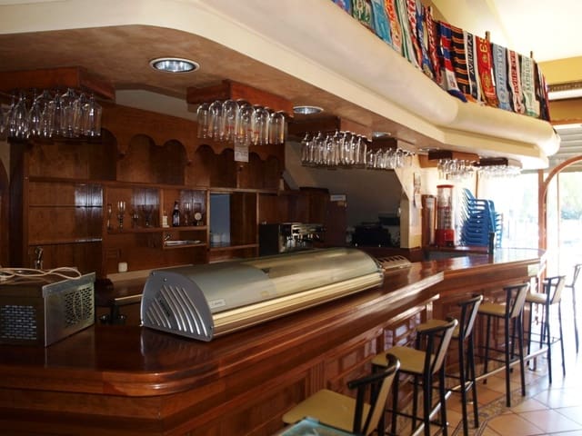 Restaurant/Bar for sale in Torremolinos - € 235,000 (Ref: 9428326)