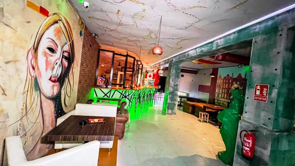 Restaurant/Bar for sale in Benalmadena - € 229,950 (Ref: 9428327)