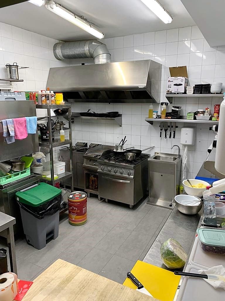 Restaurant/Bar for sale in Marbella - € 225,000 (Ref: 9428328)