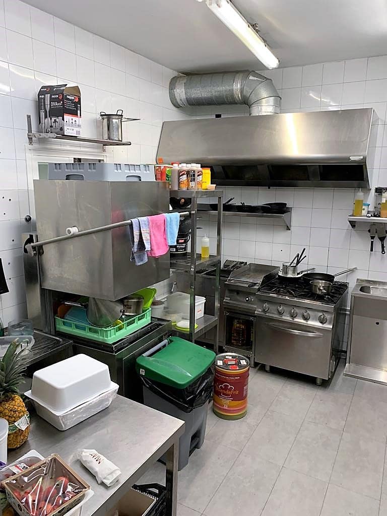 Restaurant/Bar for sale in Marbella - € 225,000 (Ref: 9428328)