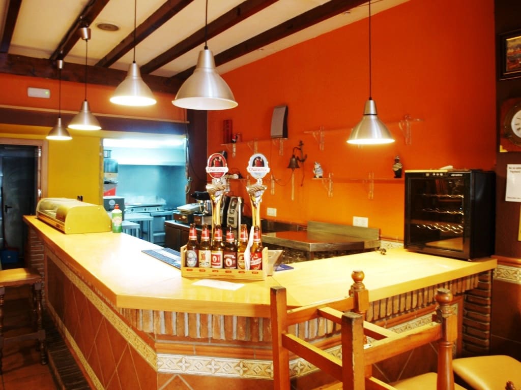 Restaurant/Bar for sale in Fuengirola - € 225,000 (Ref: 9428329)