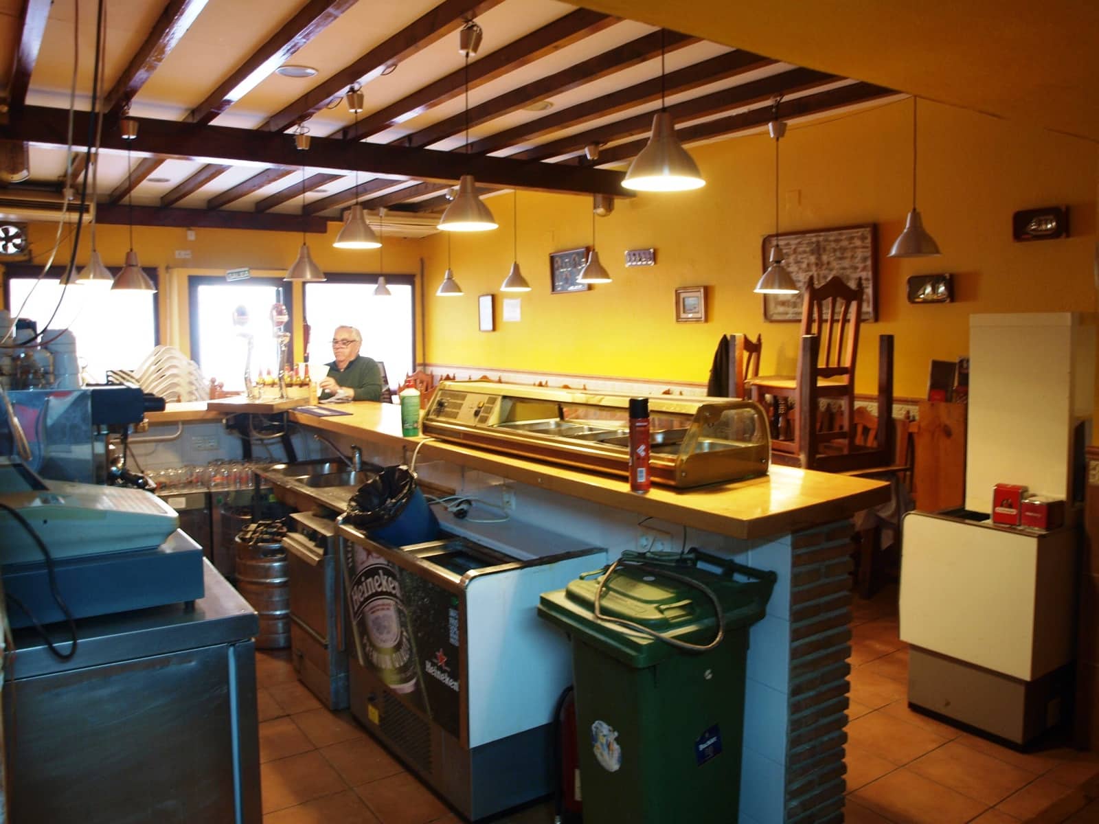 Restaurant/Bar for sale in Fuengirola - € 225,000 (Ref: 9428329)