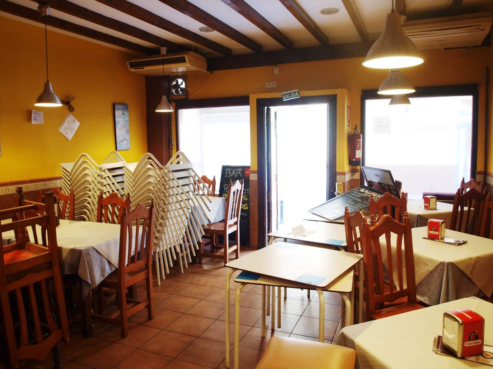 Restaurant/Bar for sale in Fuengirola - € 225,000 (Ref: 9428329)