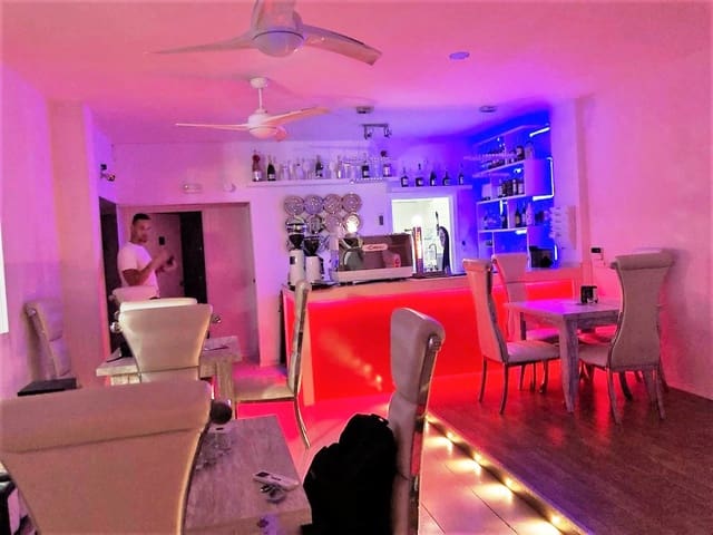 Restaurant/Bar for sale in Benalmádena - € 225,000 (Ref: 9428331)