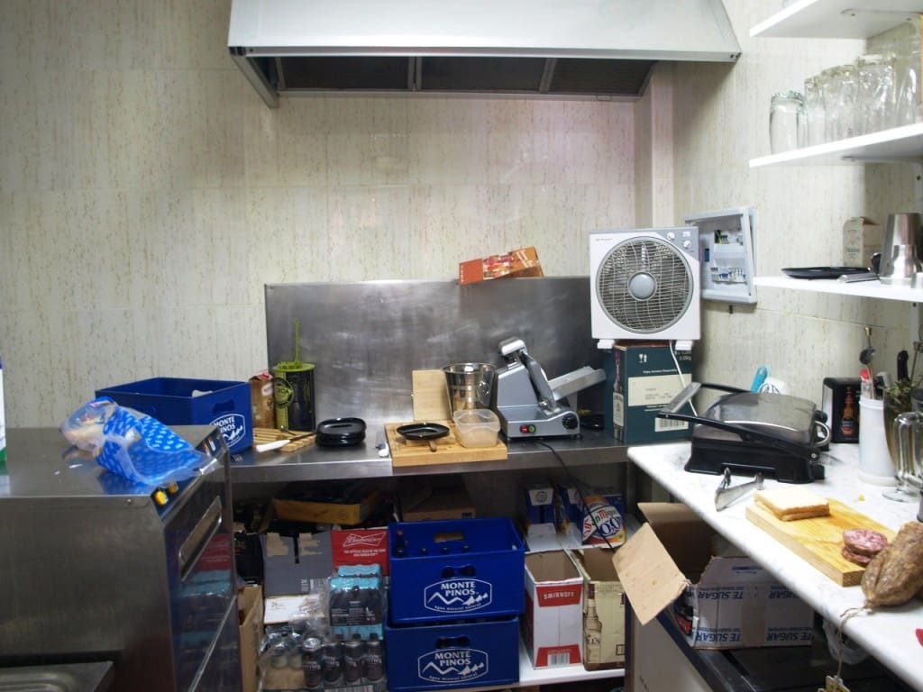 Restaurant/Bar for sale in Benalmadena - € 225,000 (Ref: 9428331)