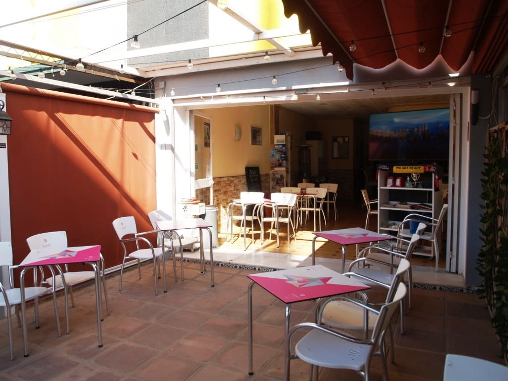 Restaurant/Bar for sale in Torremolinos - € 220,000 (Ref: 9428332)