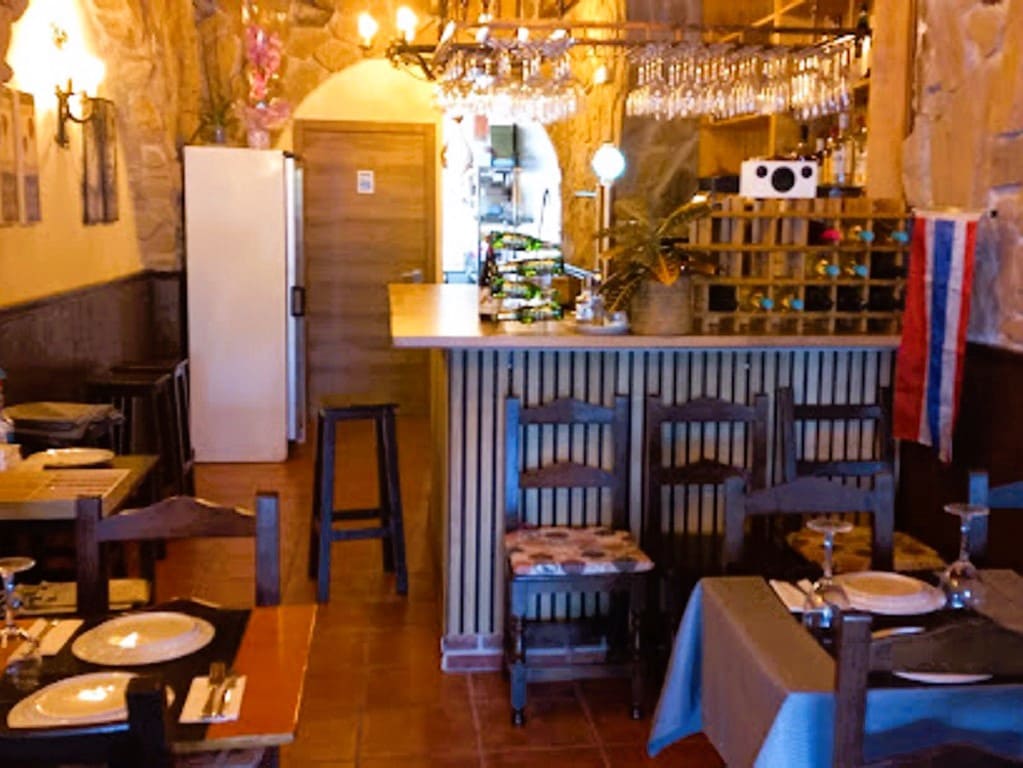 Restaurant/Bar for sale in Benalmadena - € 215,000 (Ref: 9428335)