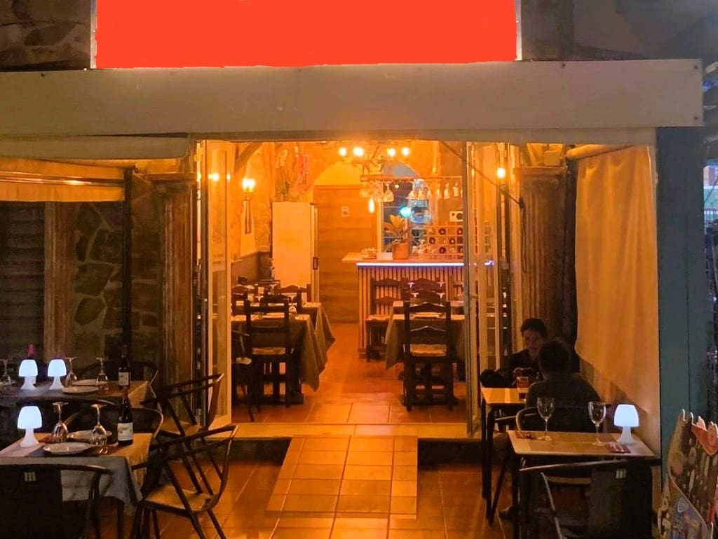 Restaurant/Bar for sale in Benalmadena - € 215,000 (Ref: 9428335)