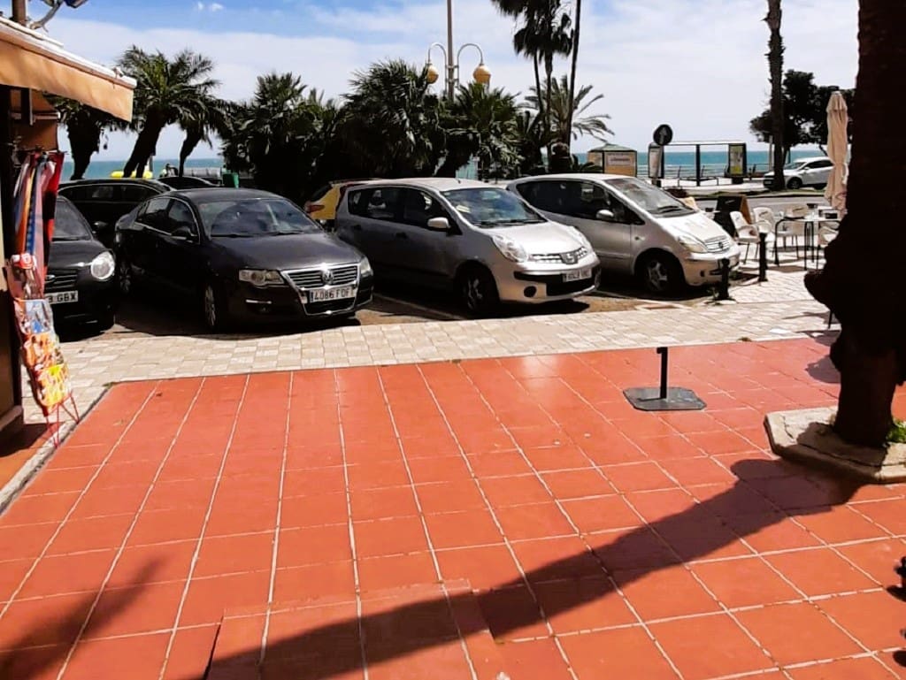 Restaurant/Bar for sale in Benalmadena - € 215,000 (Ref: 9428335)