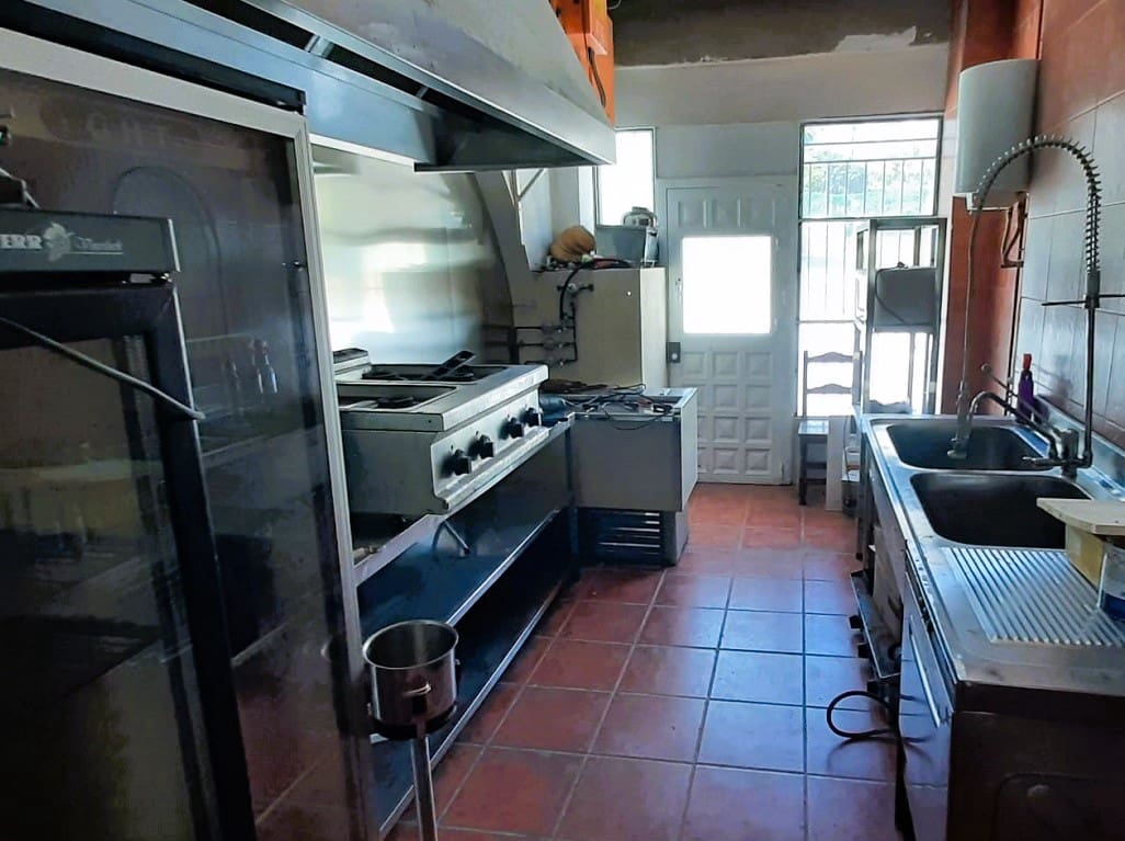 Restaurant/Bar for sale in Benalmadena - € 215,000 (Ref: 9428335)