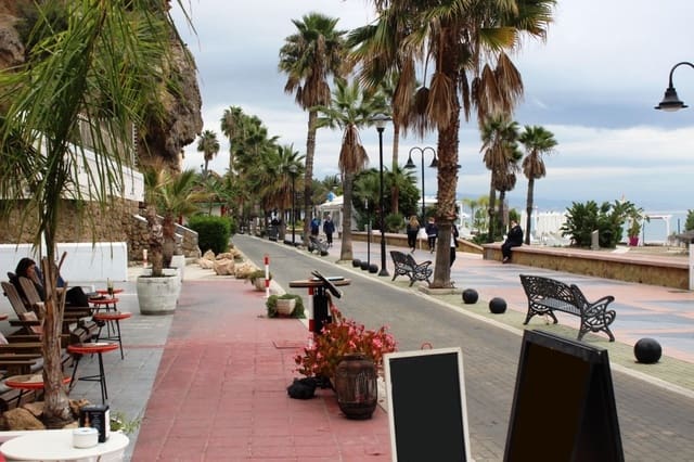 Restaurant/Bar for sale in Torremolinos - € 215,000 (Ref: 9428336)