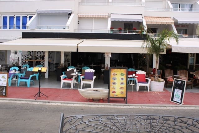 Restaurant/Bar for sale in Torremolinos - € 215,000 (Ref: 9428336)