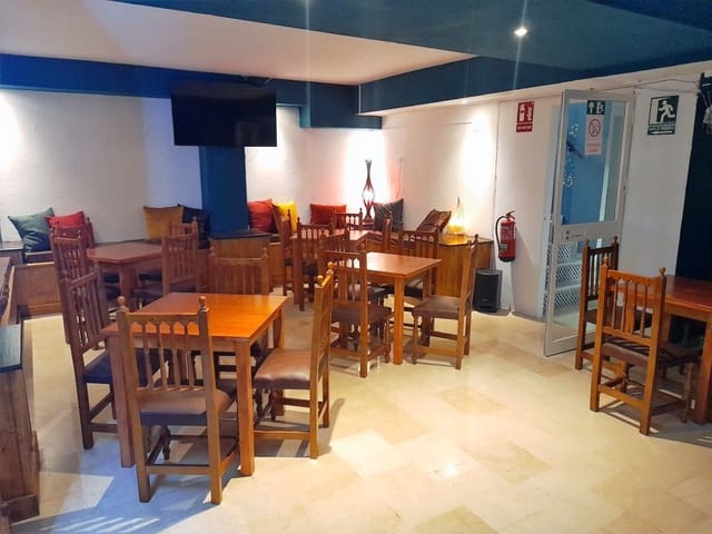 Restaurant/Bar for sale in Fuengirola - € 210,000 (Ref: 9428338)