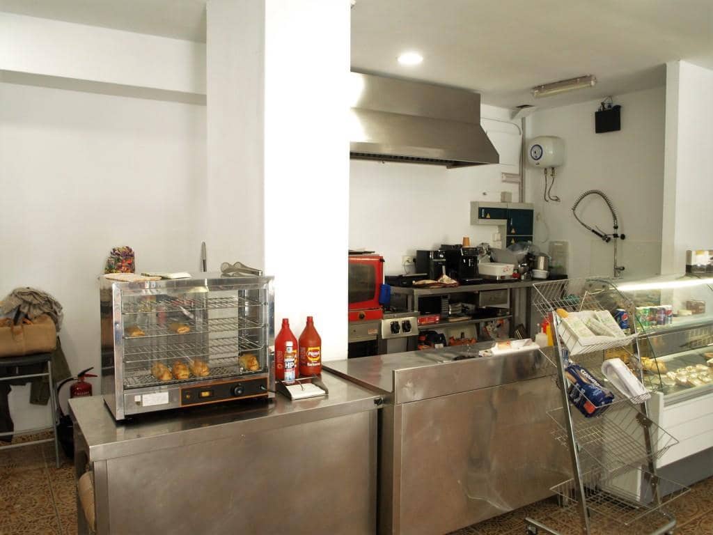 Business for sale in Mijas Costa - € 200,000 (Ref: 9428339)
