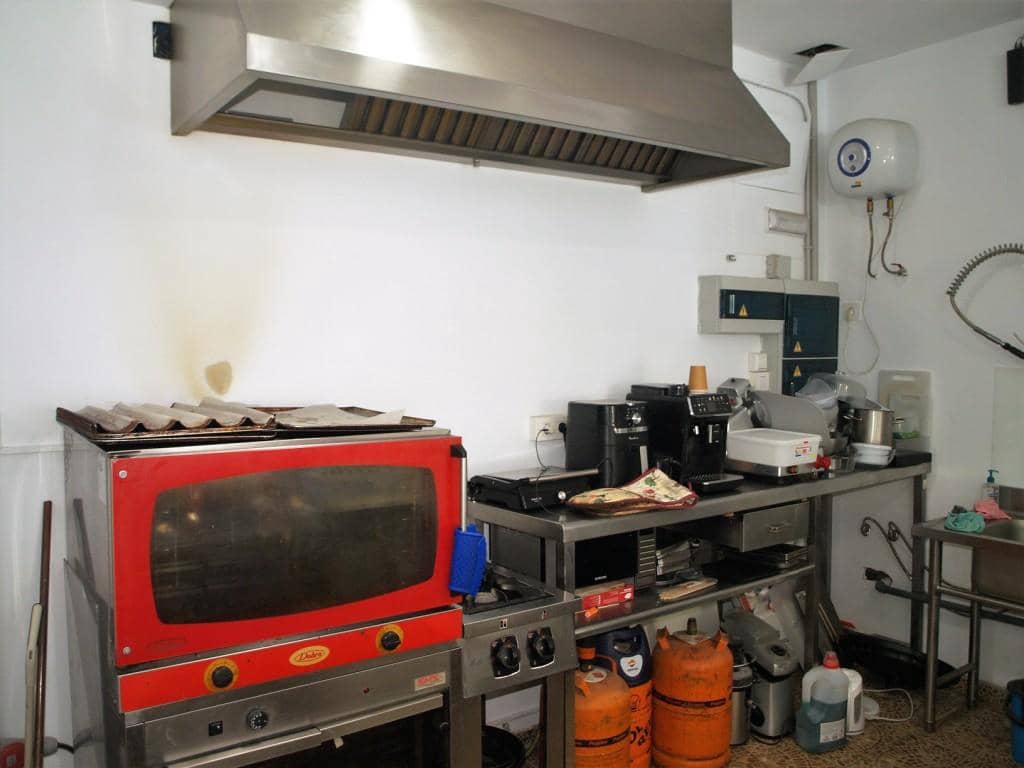 Business for sale in Mijas Costa - € 200,000 (Ref: 9428339)