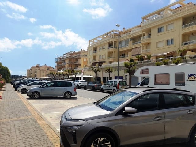 Business for sale in Mijas Costa, Mijas - € 200,000 (Ref: 9428339)