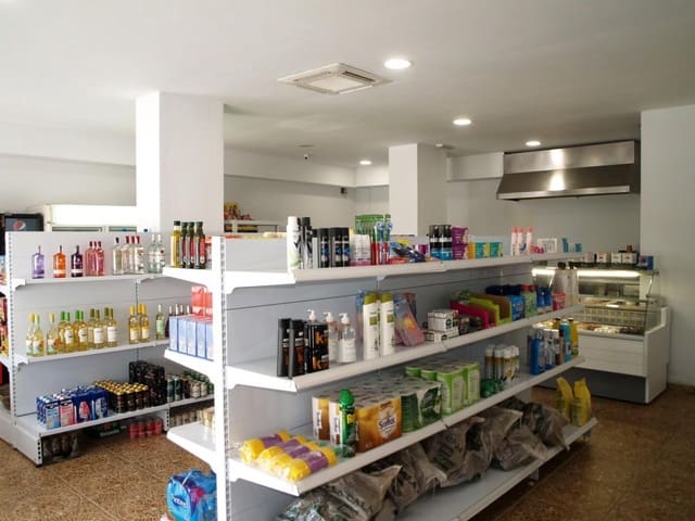Business for sale in Mijas Costa, Mijas - € 200,000 (Ref: 9428339)