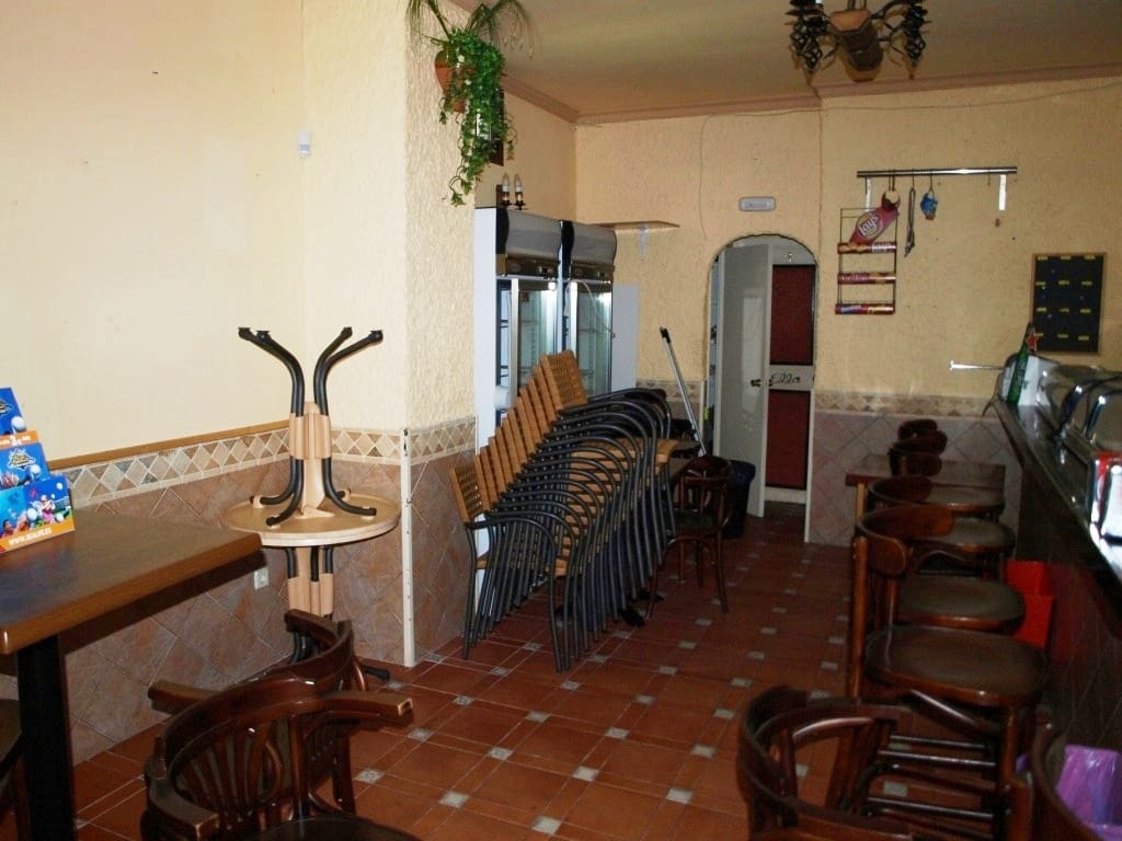 Restaurant/Bar for sale in Torremolinos - € 199,950 (Ref: 9428343)
