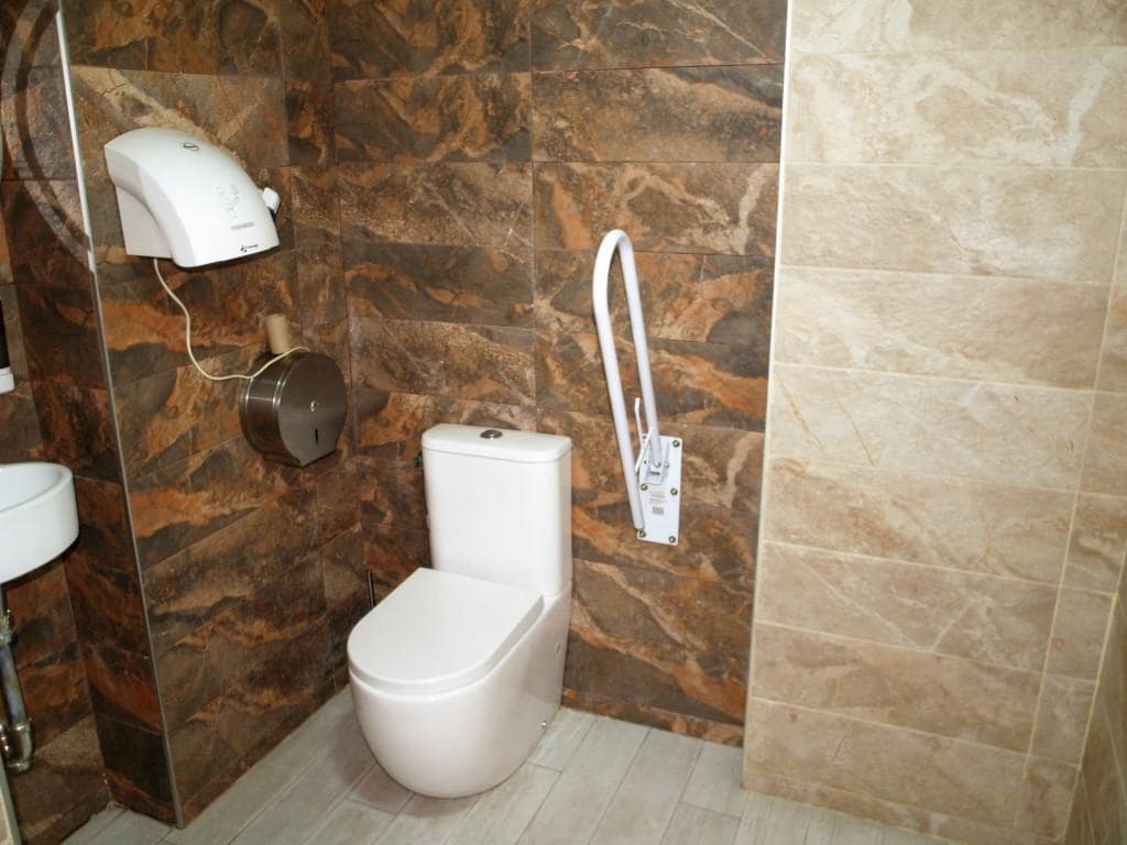 Restaurant/Bar for sale in Benalmadena - € 195,000 (Ref: 9428347)