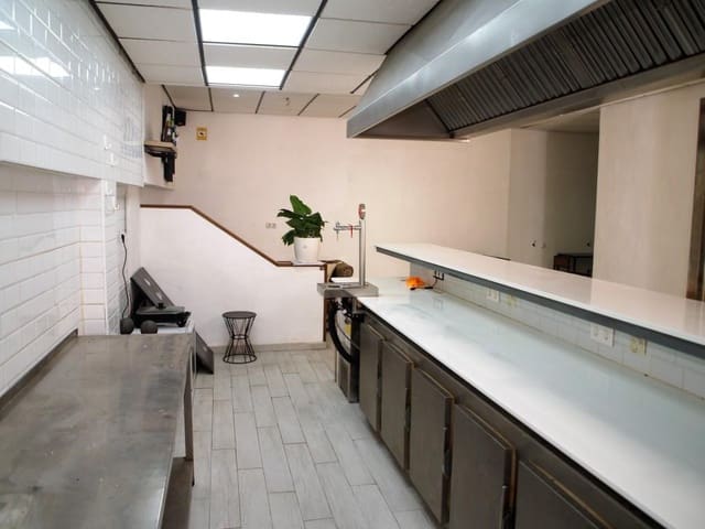 Restaurant/Bar for sale in Benalmádena - € 195,000 (Ref: 9428347)