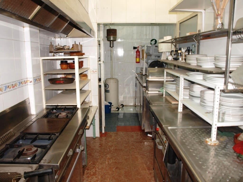 Restaurant/Bar for sale in Benalmadena - € 179,950 (Ref: 9428351)