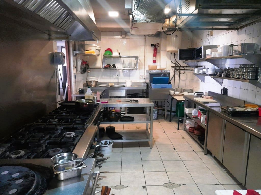 Restaurant/Bar for sale in Fuengirola - € 179,950 (Ref: 9428352)