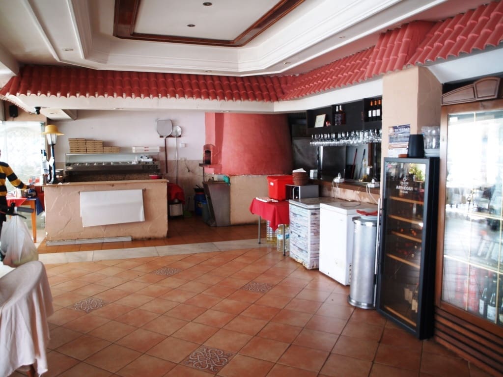 Restaurant/Bar for sale in Fuengirola - € 179,950 (Ref: 9428352)