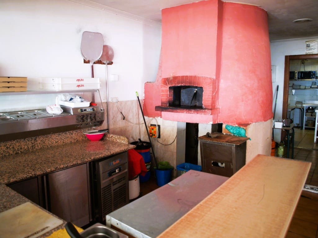 Restaurant/Bar for sale in Fuengirola - € 179,950 (Ref: 9428352)