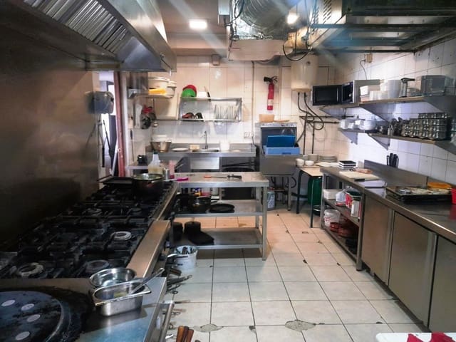 Restaurant/Bar for sale in Fuengirola - € 179,950 (Ref: 9428352)