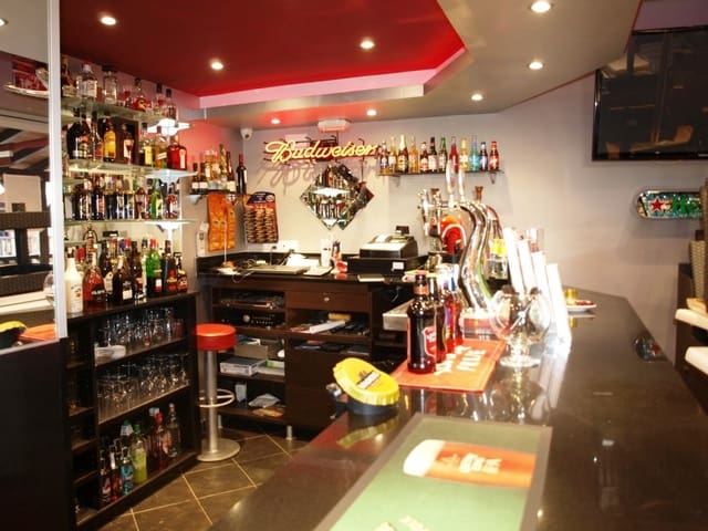 Restaurant/Bar for sale in Mijas Costa, Mijas - € 175,000 (Ref: 9428353)