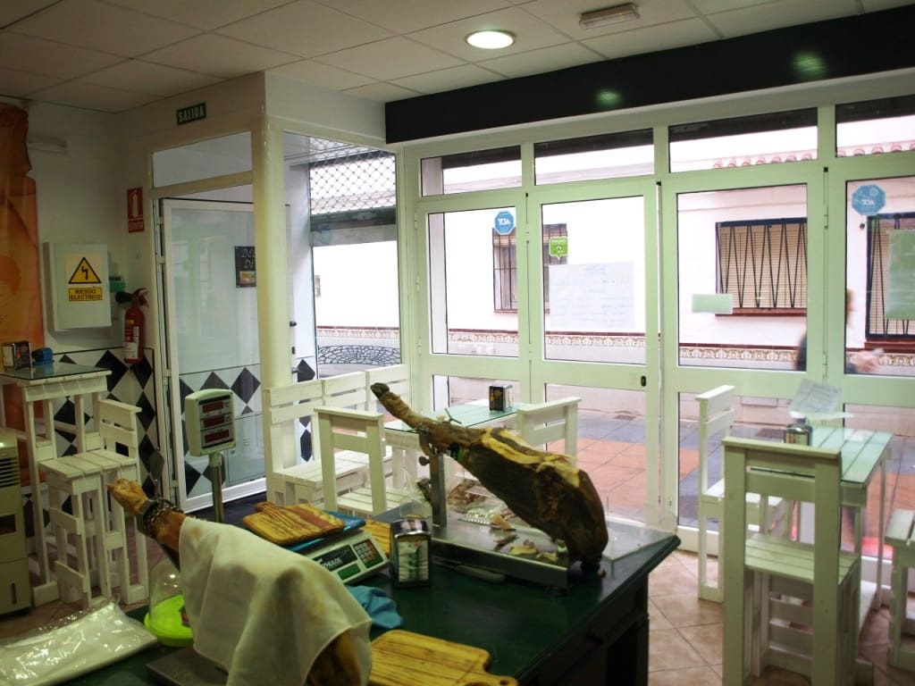 Restaurant/Bar for sale in Fuengirola - € 175,000 (Ref: 9428356)