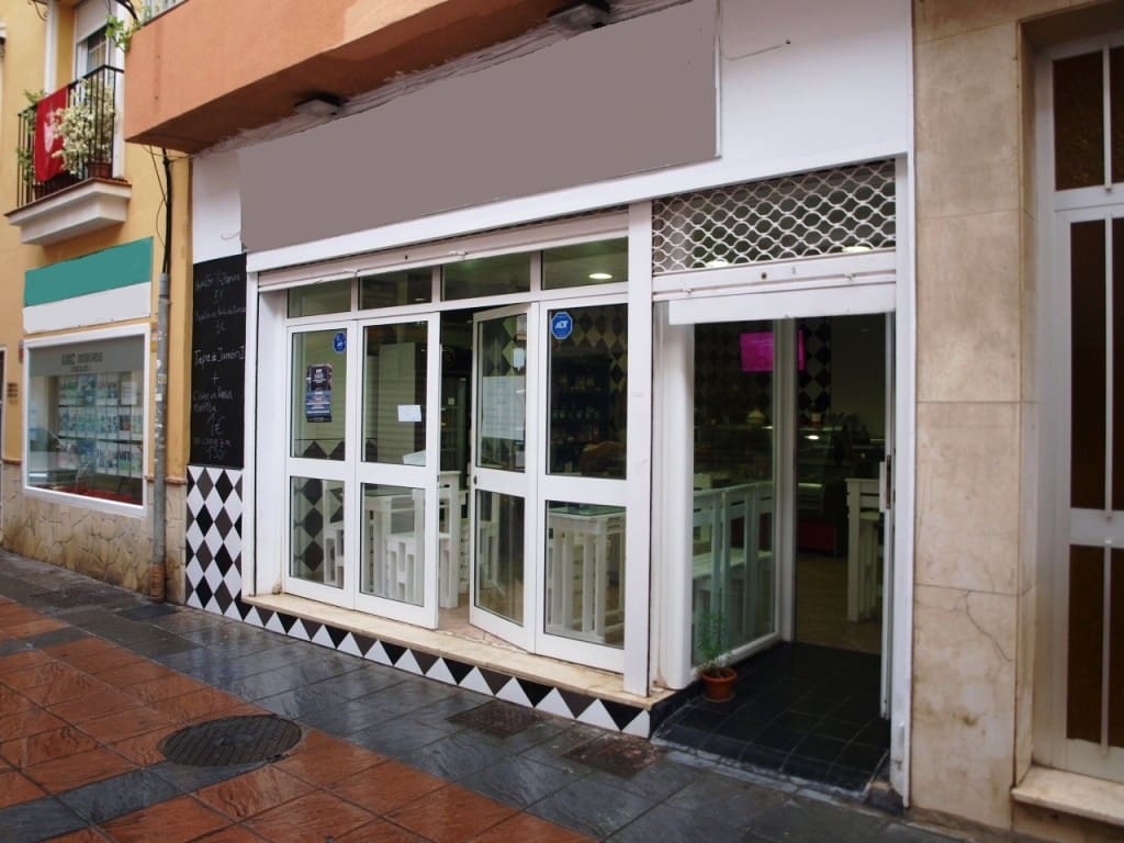 Restaurant/Bar for sale in Fuengirola - € 175,000 (Ref: 9428356)