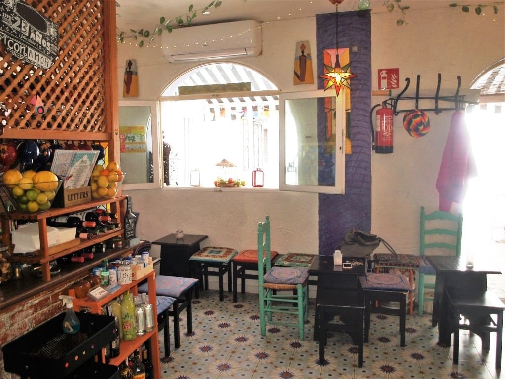 Restaurant/Bar for sale in Torremolinos - € 165,000 (Ref: 9428359)