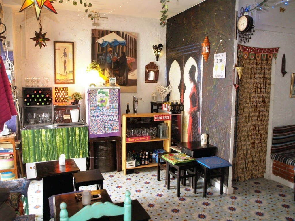 Restaurant/Bar for sale in Torremolinos - € 165,000 (Ref: 9428359)