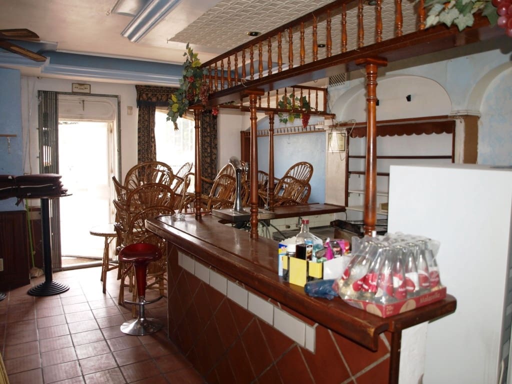Restaurant/Bar for sale in Benalmadena - € 160,000 (Ref: 9428361)