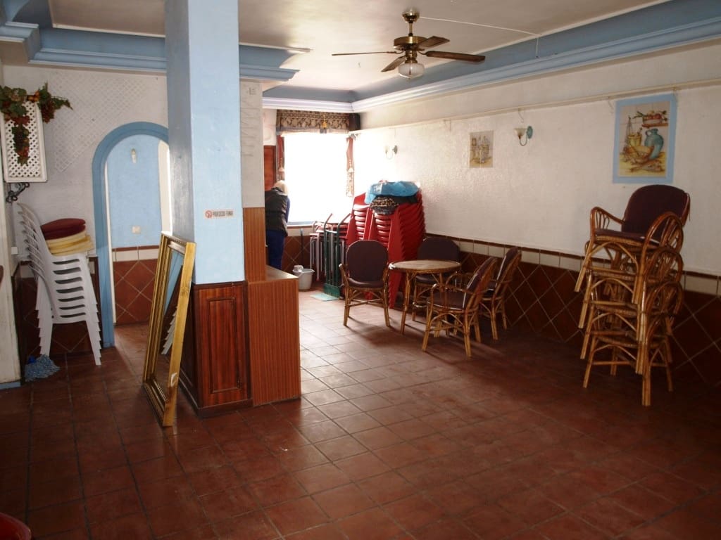 Restaurant/Bar for sale in Benalmadena - € 160,000 (Ref: 9428361)